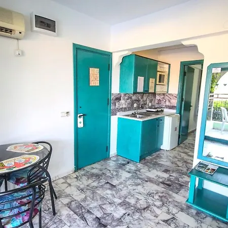 Club Aquarium Hotel 4*